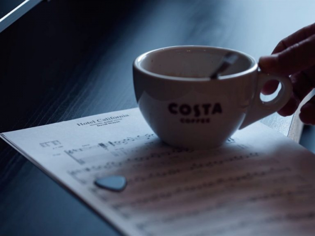 gabor-mezei-musician-new-slider-06 Live jazz music for hire, Solo guitarist, Solo musician for birthday party, Live music for hire, Jazz guitarist for hire